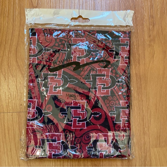 NWT SDSU Aztecs All Over Print Buff - Picture 3 of 3